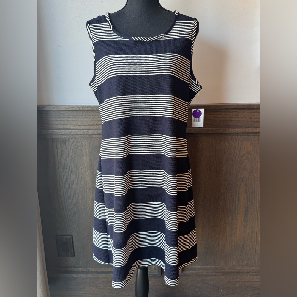 RN studio by Ronni Nicole Navy and White Striped Sleeveless textured Dress NWT - Picture 1 of 9